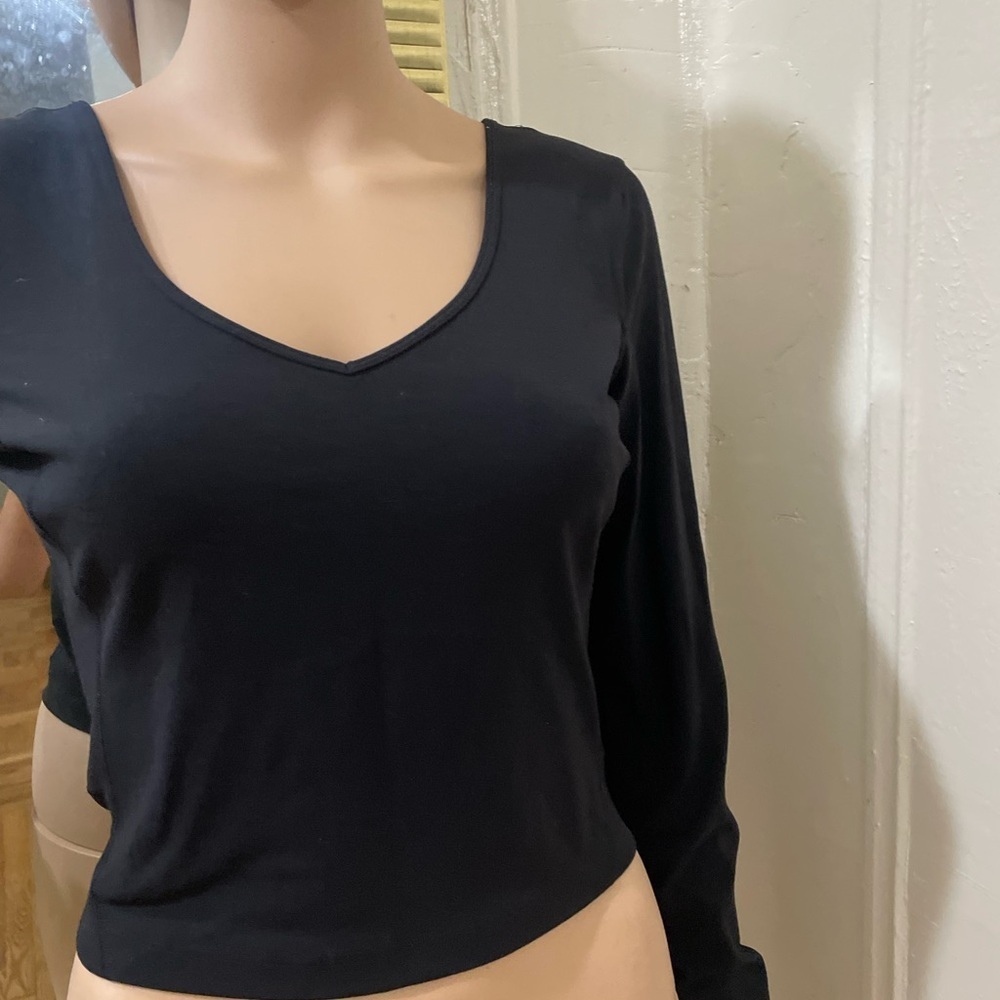 Lululemon Women's Black V-Neck Top - Picture 7 of 16